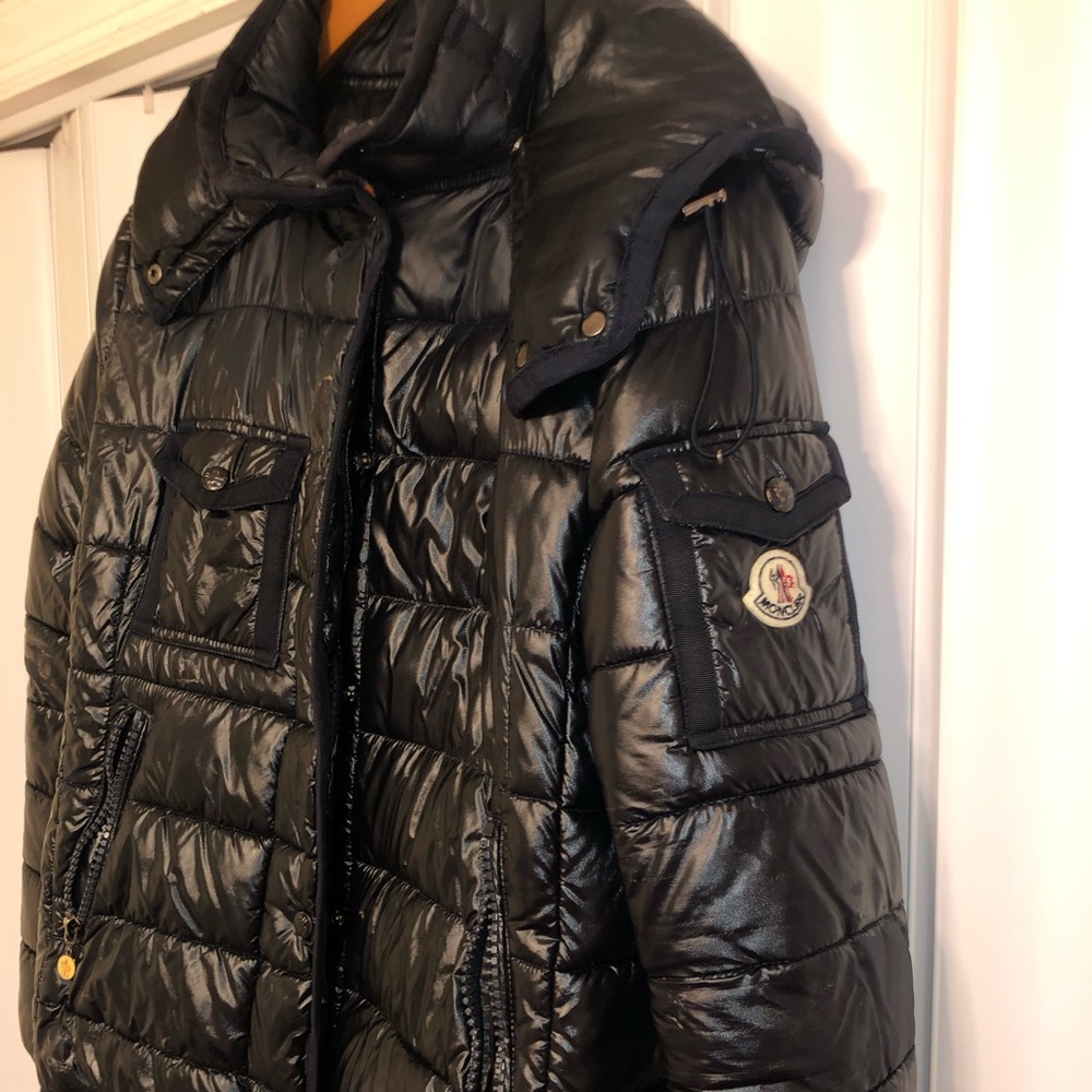 Women’s Moncler Size 5 (XL)